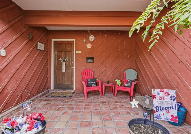 Photo 3 of Multi family home for sale at 4721 Frankfort Ave, El Paso, TX 79903 | MLS# 950572 | Listing updated on 2026-09-11