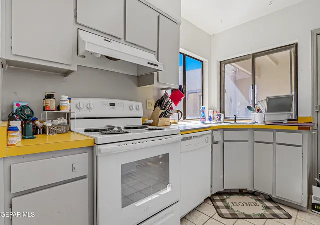 Photo 4 of Sale Pending at 4627 Frankfort Ave, El Paso, TX 79903 | MLS# 950575 | Listing updated on 2026-09-09
