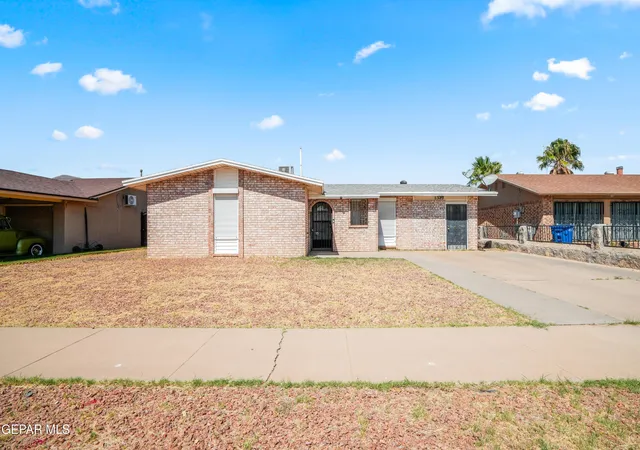 Photo 1 of Sale Pending at 5309 Plainview Dr, El Paso, TX 79924 | MLS# 950595 | Listing updated on 2026-09-15