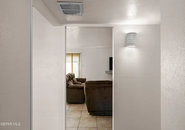 Photo 3 of Single family home for sale at 3206 Lorne Rd, El Paso, TX 79925 | MLS# 950620 | Listing updated on 2026-09-04