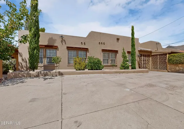Photo 3 of Sale Pending at 1007 Kerbey Ave, El Paso, TX 79902 | MLS# 950671 | Listing updated on 2026-09-20