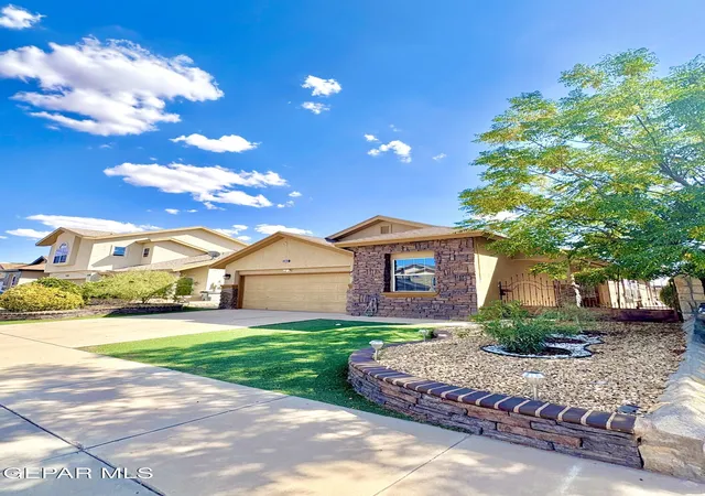 Photo 2 of Single family home for sale at 14260 Smokey Point Dr, El Paso, TX 79938 | MLS# 950654 | Listing updated on 2026-09-04