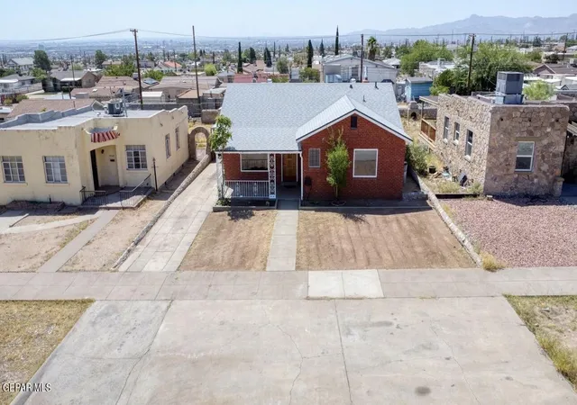 Photo 2 of Single family home for sale at 3020 Fort Blvd, El Paso, TX 79930 | MLS# 950657 | Listing updated on 2026-09-20