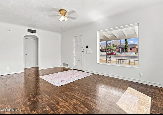 Photo 3 of Single family home for sale at 3020 Fort Blvd, El Paso, TX 79930 | MLS# 950657 | Listing updated on 2026-09-20