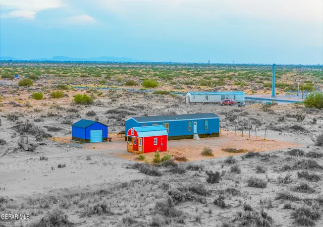 Photo 3 of Manufactured home for sale at 2683 Elery Ellery Pl, El Paso, TX 79938 | MLS# 950695 | Listing updated on 2026-09-05