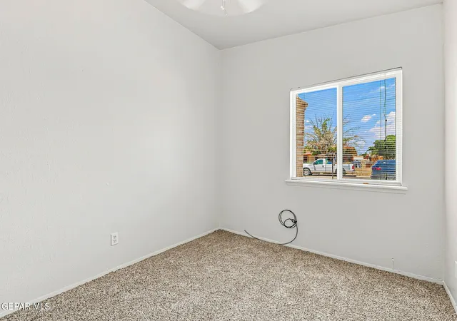 Photo 4 of Sale Pending at 904 La Barca Dr, El Paso, TX 79907 | MLS# 950849 | Listing updated on 2026-09-17