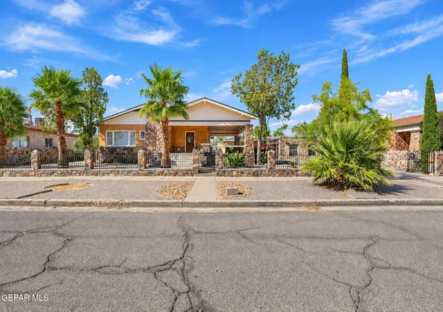 Photo 3 of Single family home for sale at 3425 Louisville Ave, El Paso, TX 79930 | MLS# 950766 | Listing updated on 2026-09-11