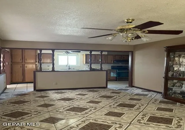 Photo 3 of Single family home for sale at 10320 Kaywood Ct, El Paso, TX 79925 | MLS# 950713 | Listing updated on 2026-09-06