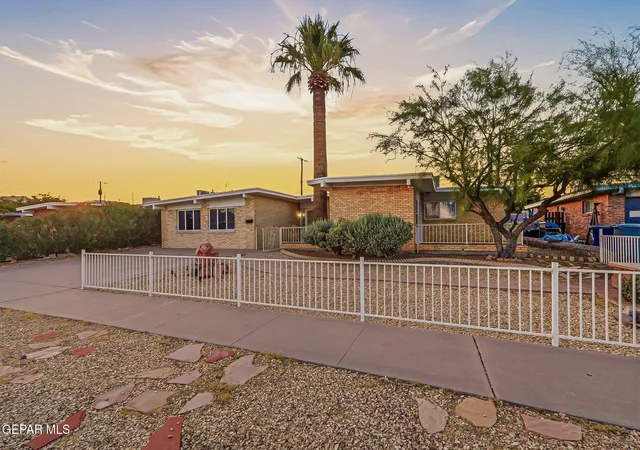 Photo 2 of Single family home for sale at 5137 Juliandra Ave, El Paso, TX 79924 | MLS# 950777 | Listing updated on 2026-09-08