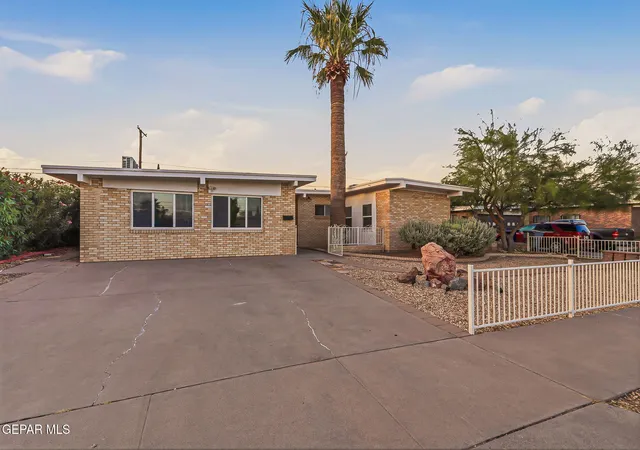 Photo 3 of Single family home for sale at 5137 Juliandra Ave, El Paso, TX 79924 | MLS# 950777 | Listing updated on 2026-09-08