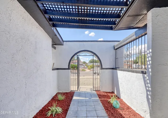 Photo 3 of Sale Pending at 2320 Sea Side Dr, El Paso, TX 79936 | MLS# 950772 | Listing updated on 2026-09-20