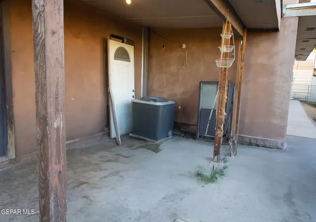 Photo 2 of Single family home for sale at 8772 Coloma Cir, El Paso, TX 79907 | MLS# 950734 | Listing updated on 2026-09-06
