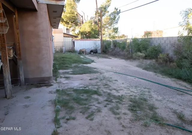 Photo 3 of Single family home for sale at 8772 Coloma Cir, El Paso, TX 79907 | MLS# 950734 | Listing updated on 2026-09-06