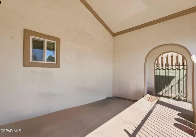 Listing Photo 5 - Condo for sale in building located at 8509 Kingsway Rd, Canutillo, TX 79835 - Unit #A & B
