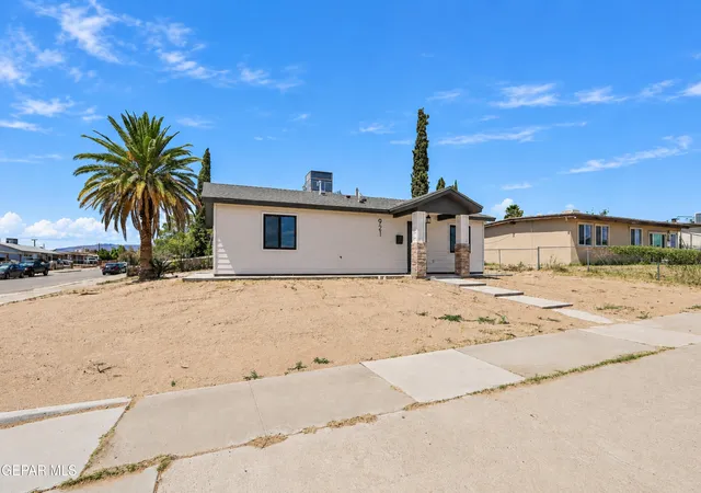 Photo 2 of Single family home for sale at 921 Marlow Rd, El Paso, TX 79905 | MLS# 950826 | Listing updated on 2026-09-10