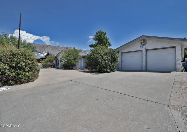 Photo 3 of Single family home for sale at 5812 Burning Tree Dr, El Paso, TX 79912 | MLS# 950814 | Listing updated on 2026-09-08