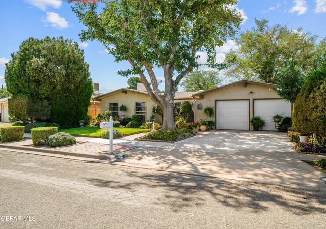 Photo 2 of Sale Pending at 10804 Frazier Ct, El Paso, TX 79935 | MLS# 950792 | Listing updated on 2026-09-15
