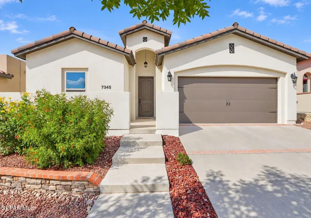 Photo 2 of Single family home for sale at 7345 Skyrocket Dr, El Paso, TX 79911 | MLS# 950782 | Listing updated on 2026-09-08