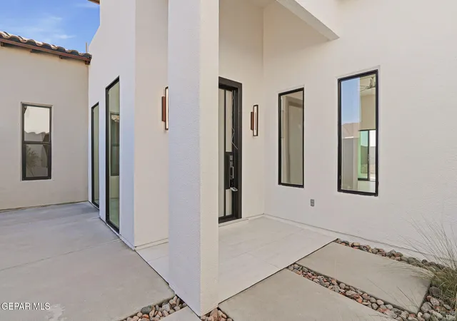 Photo 2 of Single family home for sale at 1845 War Path Dr, El Paso, TX 79911 | MLS# 950784 | Listing updated on 2026-09-12