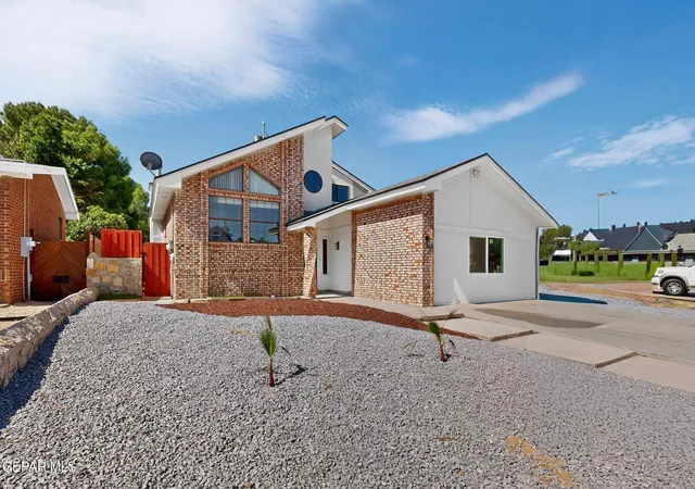 Photo 2 of Sale Pending at 11648 Gordon Cooper Ln, El Paso, TX 79936 | MLS# 950793 | Listing updated on 2026-09-18