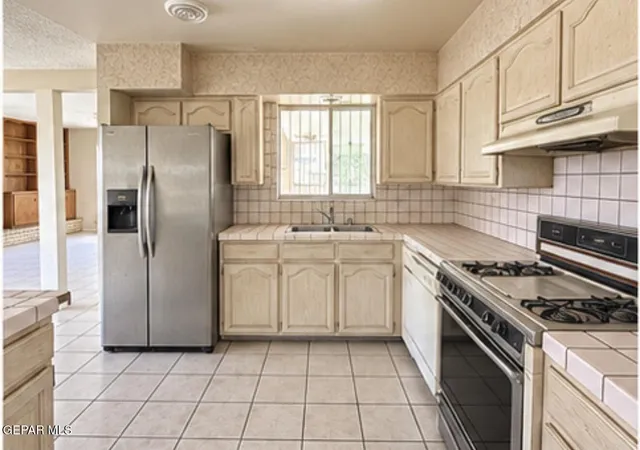 Photo 3 of Single family home for sale at 5601 Fairbanks Dr, El Paso, TX 79924 | MLS# 950803 | Listing updated on 2026-09-16