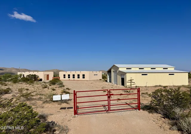 Photo 2 of Single family home for sale at 7333 Golden Rock Rd, El Paso, TX 79938 | MLS# 950817 | Listing updated on 2026-09-10