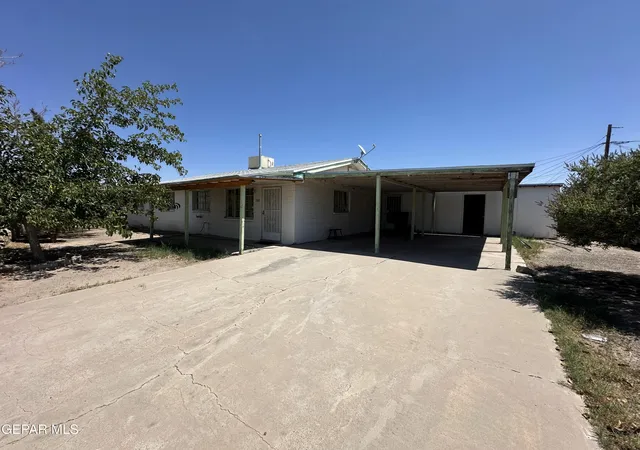 Photo 2 of Single family home for sale at 200 Durrill Rd, El Paso, TX 79915 | MLS# 950801 | Listing updated on 2026-09-09