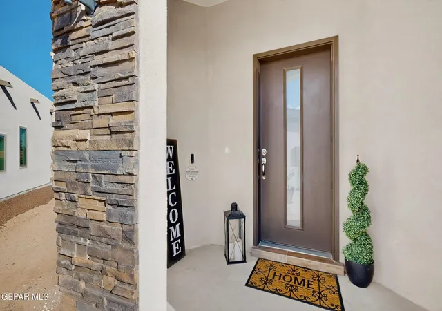 Photo 3 of Single family home for sale at 927 Dewsbury Way, El Paso, TX 79928 | MLS# 950805 | Listing updated on 2026-09-19