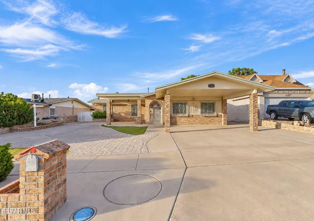 Photo 2 of Single family home for sale at 8528 Saratoga Dr, El Paso, TX 79912 | MLS# 950808 | Listing updated on 2026-09-08