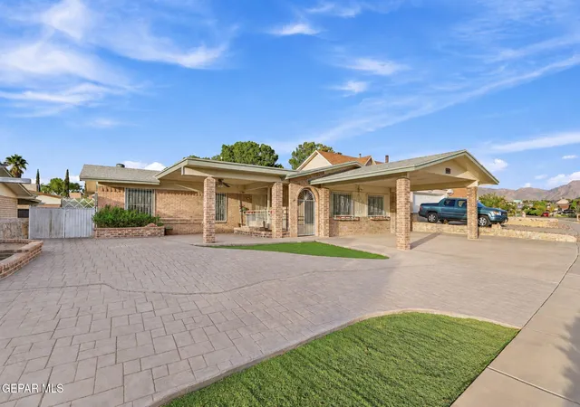 Photo 3 of Single family home for sale at 8528 Saratoga Dr, El Paso, TX 79912 | MLS# 950808 | Listing updated on 2026-09-08