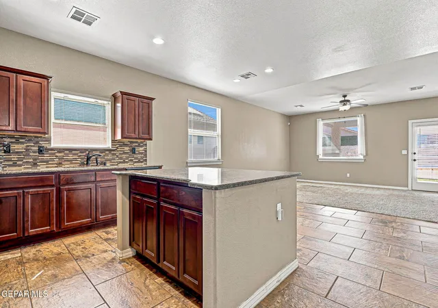 Photo 4 of Single family home for sale at 7148 Dust Storm Ln, El Paso, TX 79934 | MLS# 950818 | Listing updated on 2026-09-09