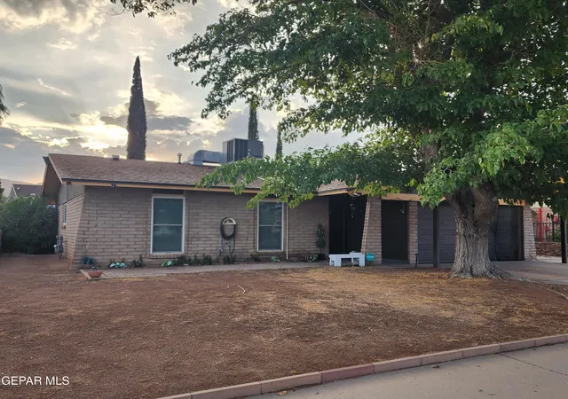 Photo 2 of Single family home for sale at 10605 Hermes Dr, El Paso, TX 79924 | MLS# 950890 | Listing updated on 2026-09-10