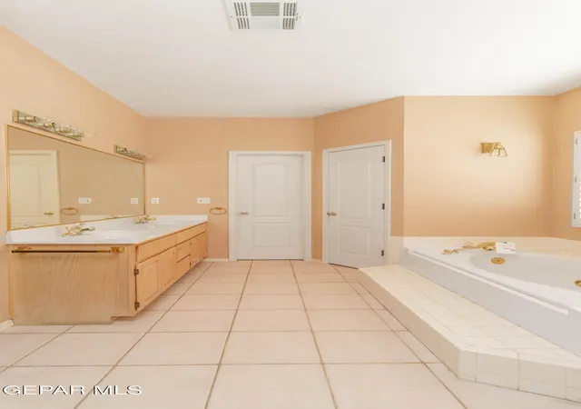 Photo 3 of Single family home for sale at 11804 Pueblo Lindo Ct, El Paso, TX 79936 | MLS# 950885 | Listing updated on 2026-09-13