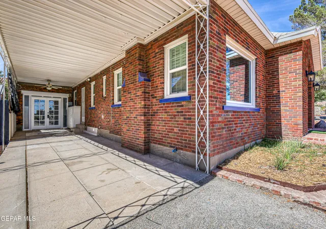 Photo 3 of Single family home for sale at 715 E Robinson Ave, El Paso, TX 79902 | MLS# 950836 | Listing updated on 2026-09-21