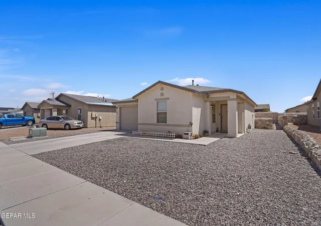 Photo 3 of Single family home for sale at 712 Nuevo Desierto Dr, El Paso, TX 79928 | MLS# 950861 | Listing updated on 2026-09-09