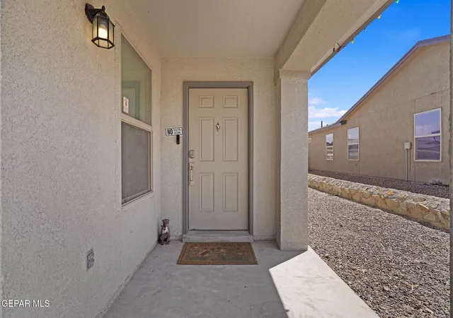 Photo 4 of Single family home for sale at 712 Nuevo Desierto Dr, El Paso, TX 79928 | MLS# 950861 | Listing updated on 2026-09-09