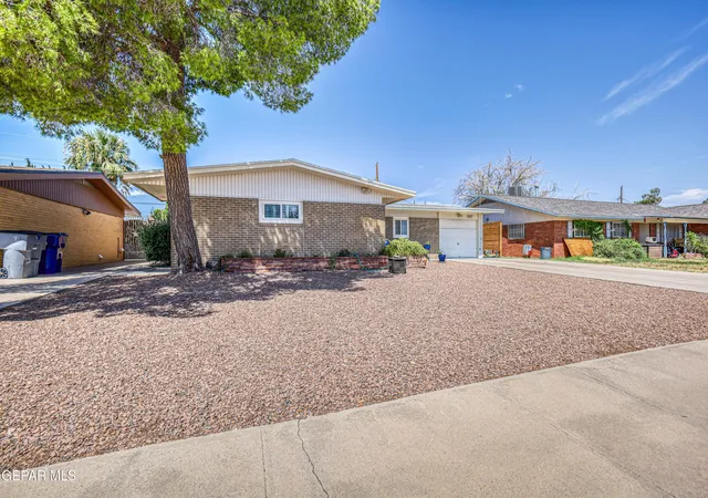 Photo 2 of Single family home for sale at 3017 Erica St, El Paso, TX 79925 | MLS# 950896 | Listing updated on 2026-09-16