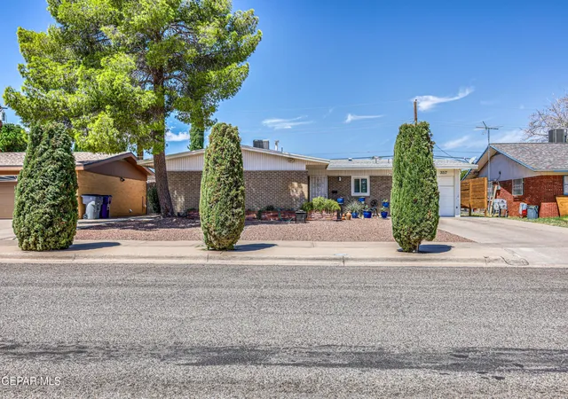 Photo 3 of Single family home for sale at 3017 Erica St, El Paso, TX 79925 | MLS# 950896 | Listing updated on 2026-09-16