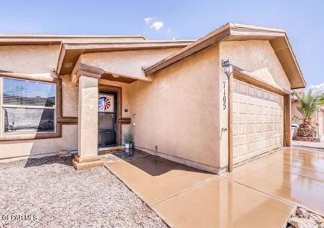 Photo 2 of Single family home for sale at 7105 Copper Cyn Dr, El Paso, TX 79934 | MLS# 950910 | Listing updated on 2026-09-14