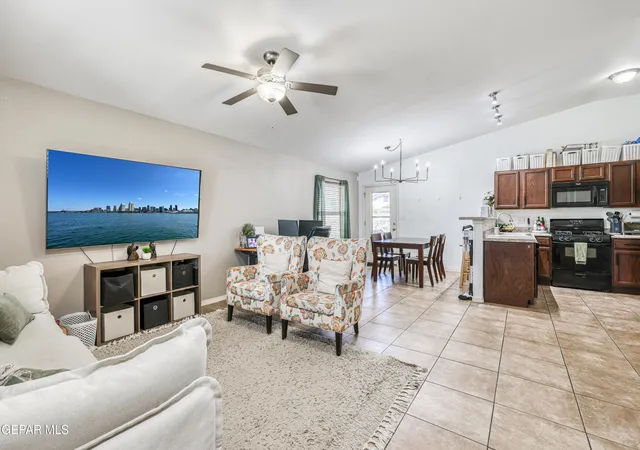 Photo 3 of Single family home for sale at 7105 Copper Cyn Dr, El Paso, TX 79934 | MLS# 950910 | Listing updated on 2026-09-14