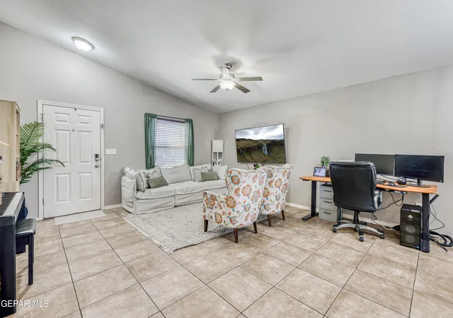 Photo 4 of Single family home for sale at 7105 Copper Cyn Dr, El Paso, TX 79934 | MLS# 950910 | Listing updated on 2026-09-14