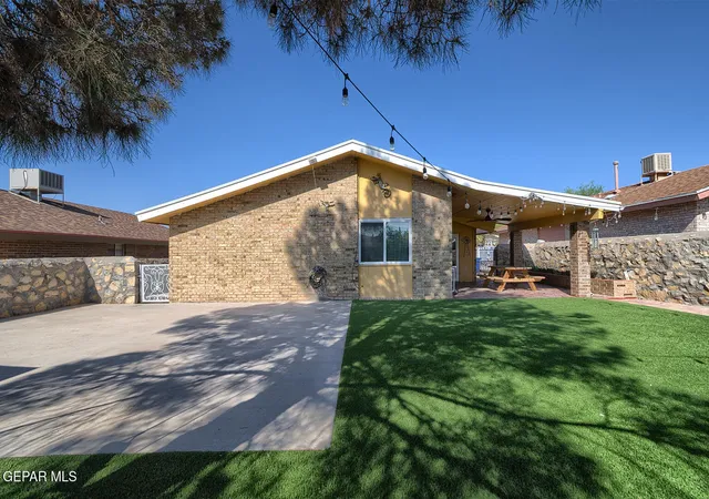 Photo 3 of Single family home for sale at 1550 Whistler Ln, El Paso, TX 79936 | MLS# 950902 | Listing updated on 2026-09-10