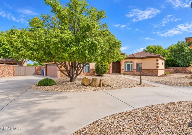 Photo 3 of Single family home for sale at 732 Emerald View Dr, El Paso, TX 79932 | MLS# 951391 | Listing updated on 2026-09-27