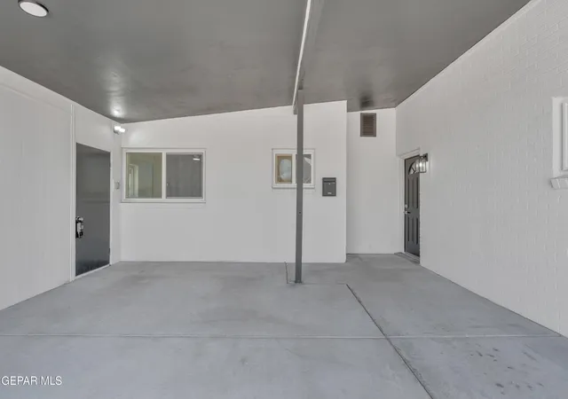 Photo 3 of Sale Pending at 5106 Antonio Ave, El Paso, TX 79924 | MLS# 950925 | Listing updated on 2026-10-01