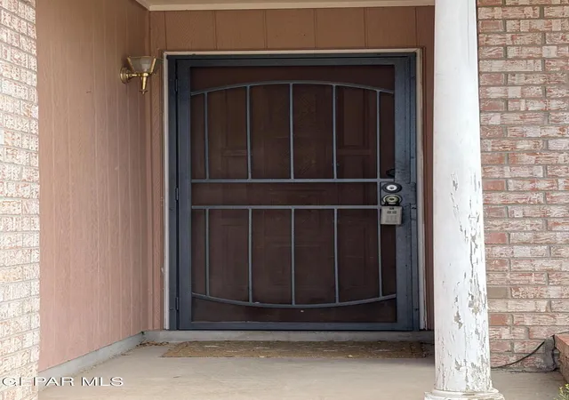Photo 3 of Sale Pending at 7059 Villa Hermosa Dr, El Paso, TX 79912 | MLS# 950940 | Listing updated on 2026-09-20