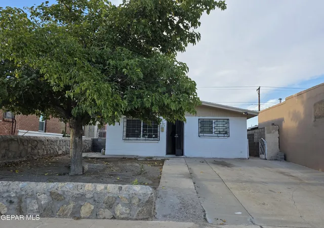 Single family home for sale at 3219 Sacramento Ave, El Paso, TX 79930 | MLS# 950955