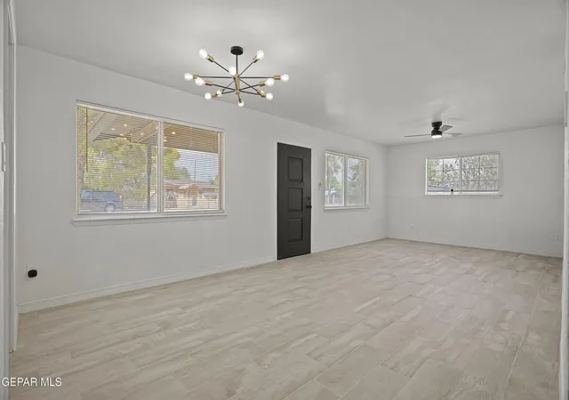 Listing Photo 4 - Condo for sale in building located at 10736 Donna Marie Dr, Socorro, TX 79927 - Unit #2