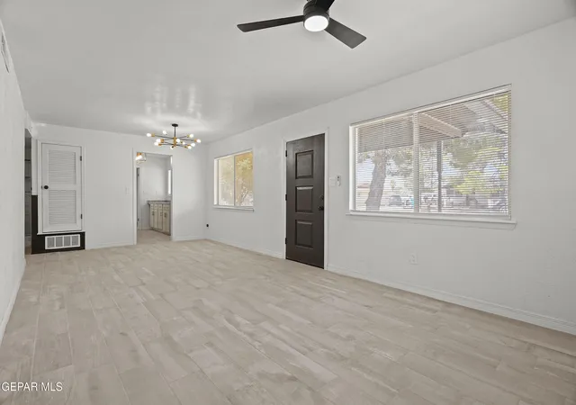 Listing Photo 5 - Condo for sale in building located at 10736 Donna Marie Dr, Socorro, TX 79927 - Unit #2