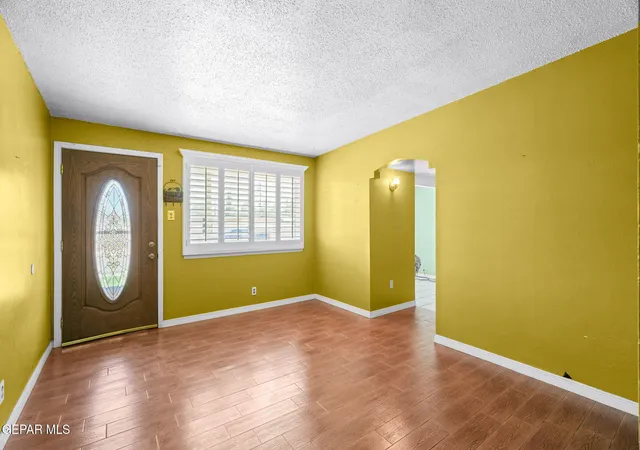 Photo 3 of Single family home for sale at 537 Gilmore Way, El Paso, TX 79907 | MLS# 951141 | Listing updated on 2026-10-27