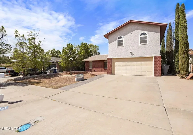 Photo 4 of Single family home for sale at 1257 Southwestern Dr, El Paso, TX 79912 | MLS# 950998 | Listing updated on 2026-09-20